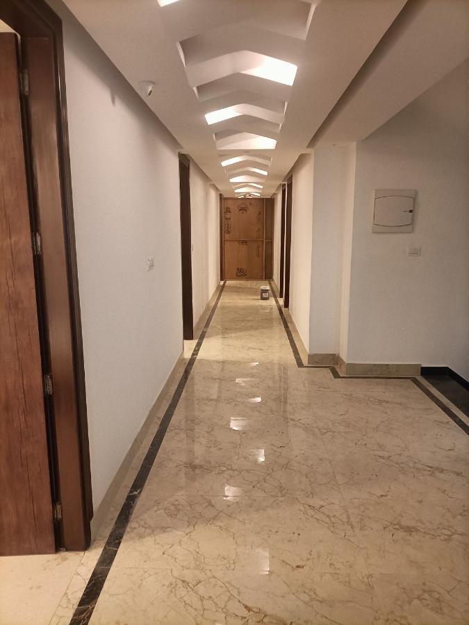 Hotel Tark Inn Near Igi Airport Нью-Дели Экстерьер фото