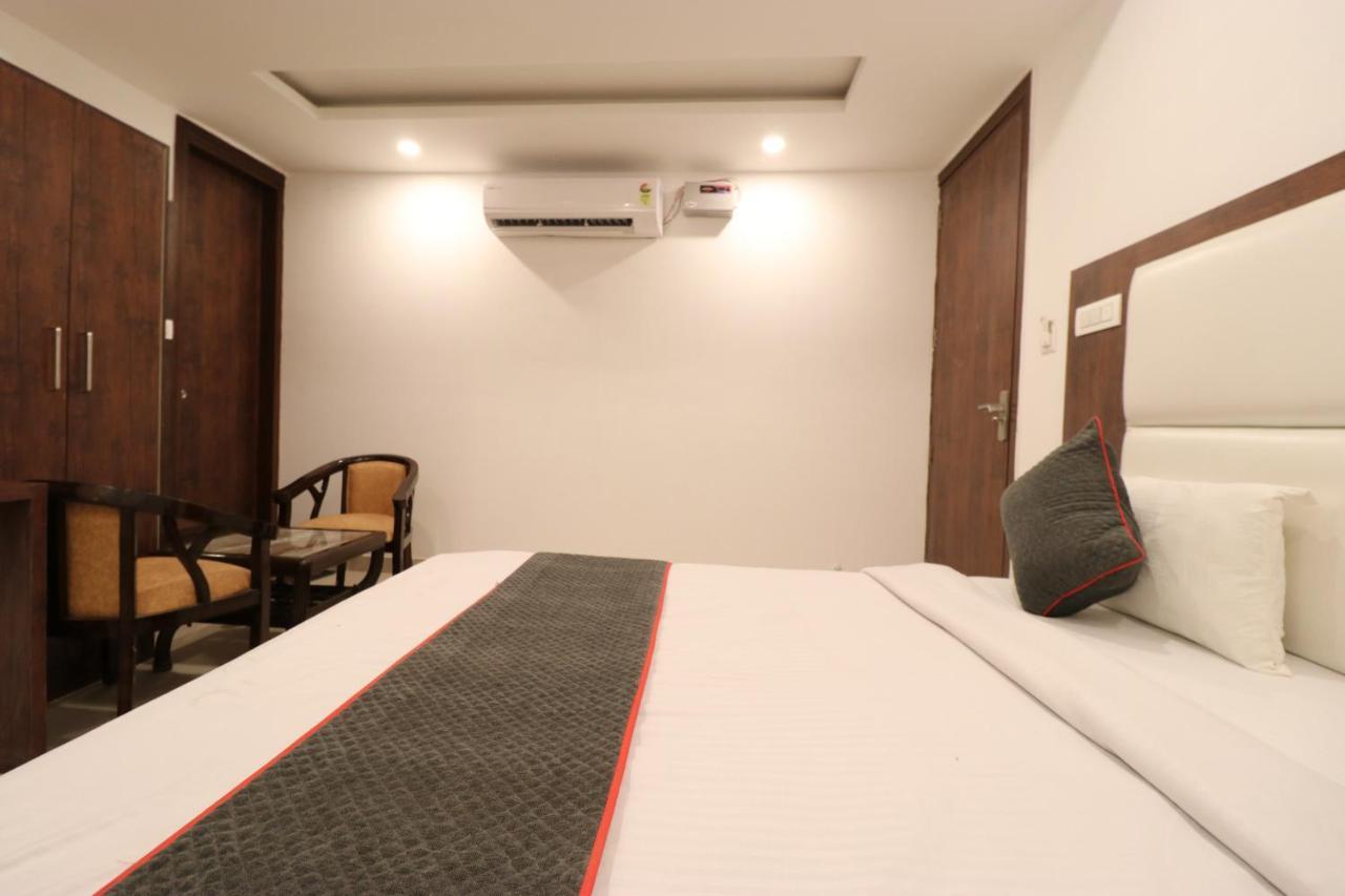 Hotel Tark Inn Near Igi Airport Нью-Дели Экстерьер фото